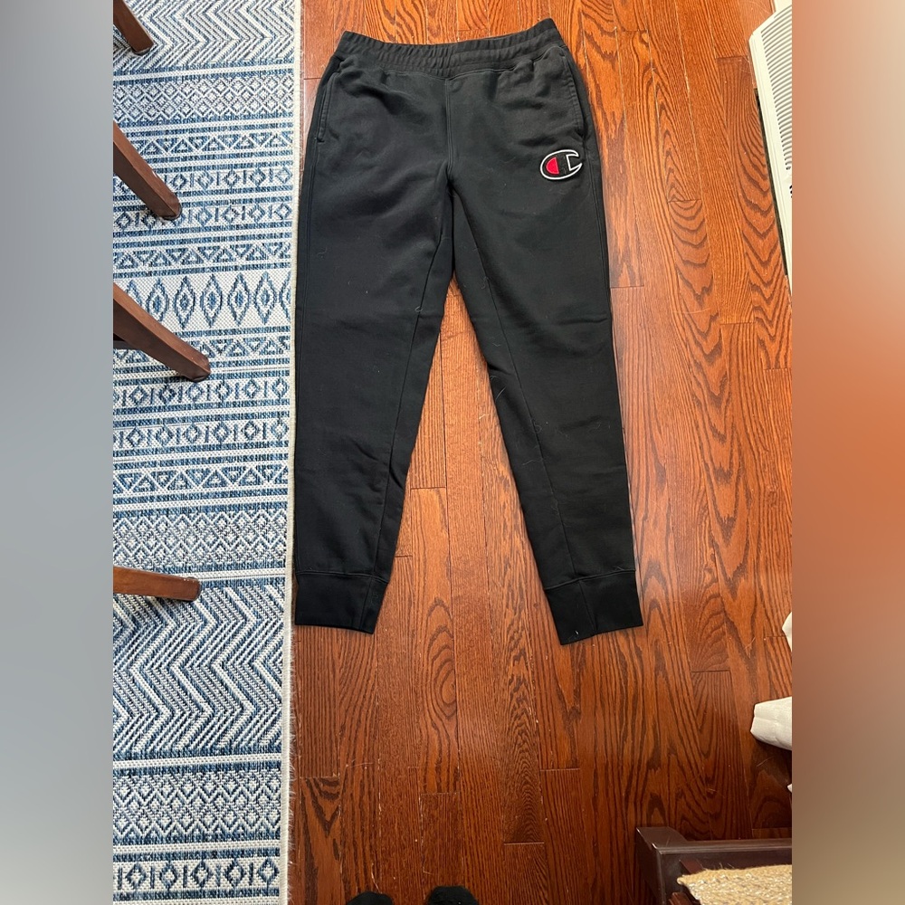 Like new Champion Men’s Black Joggers